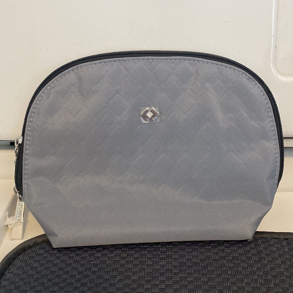 New SkinMedica Luxury Clinical Cosmetic Travel Bag Sky Blue Lining 9x6.75